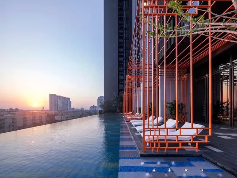 1 Bedroom Condo