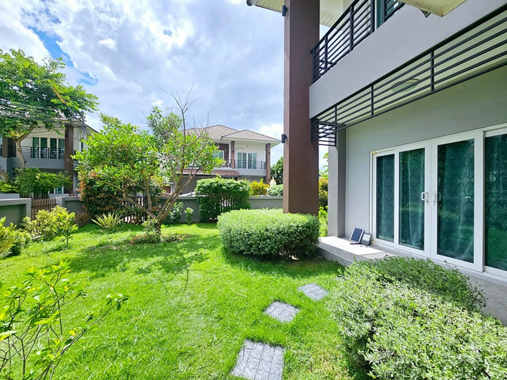 4 Bed House for Rent and Sale in Hang Dong - Image 17