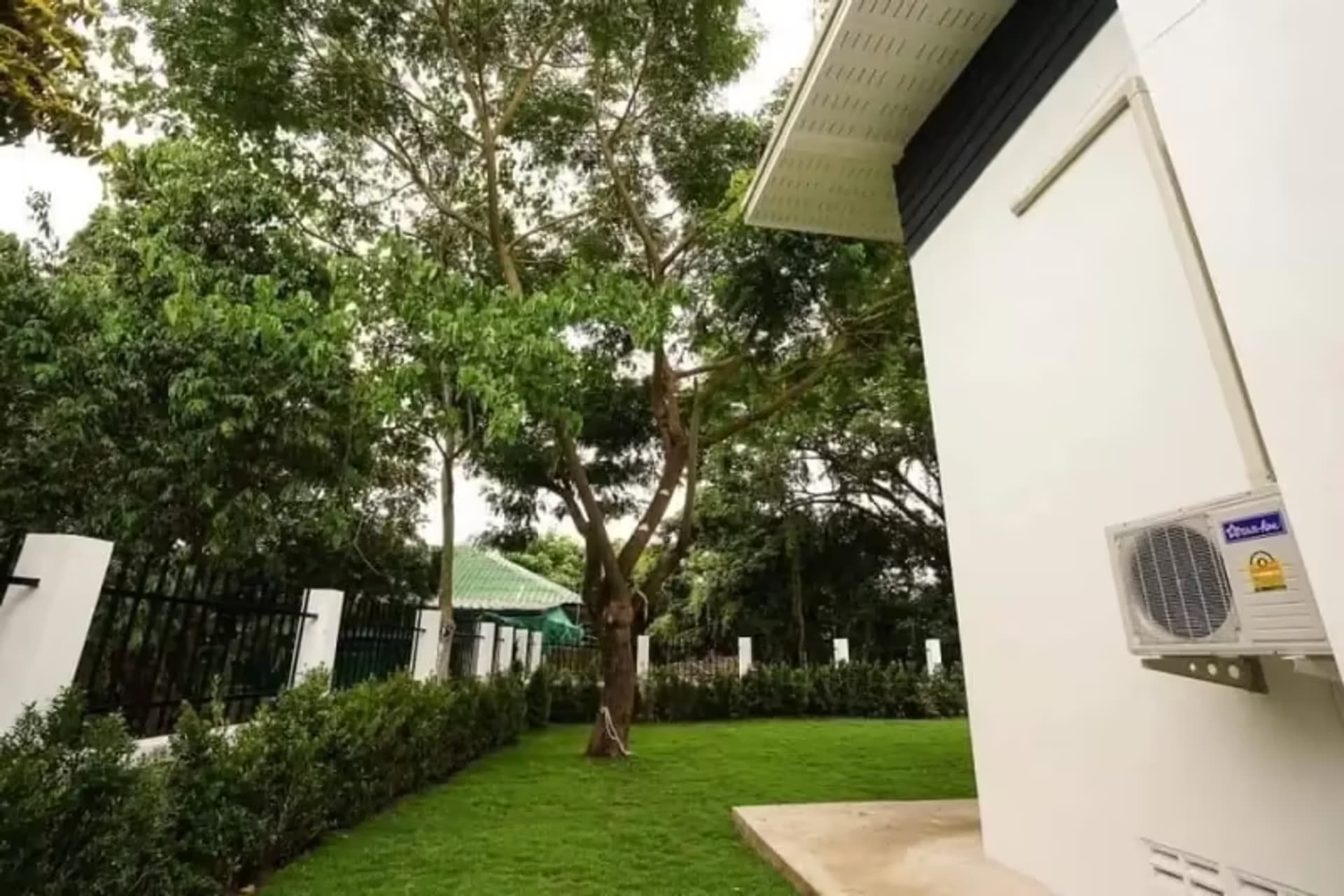 3 Bedroom House - Image 7