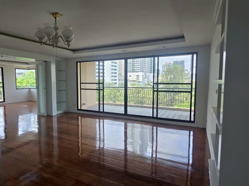 3 Bed Condo for Sale in Watthana