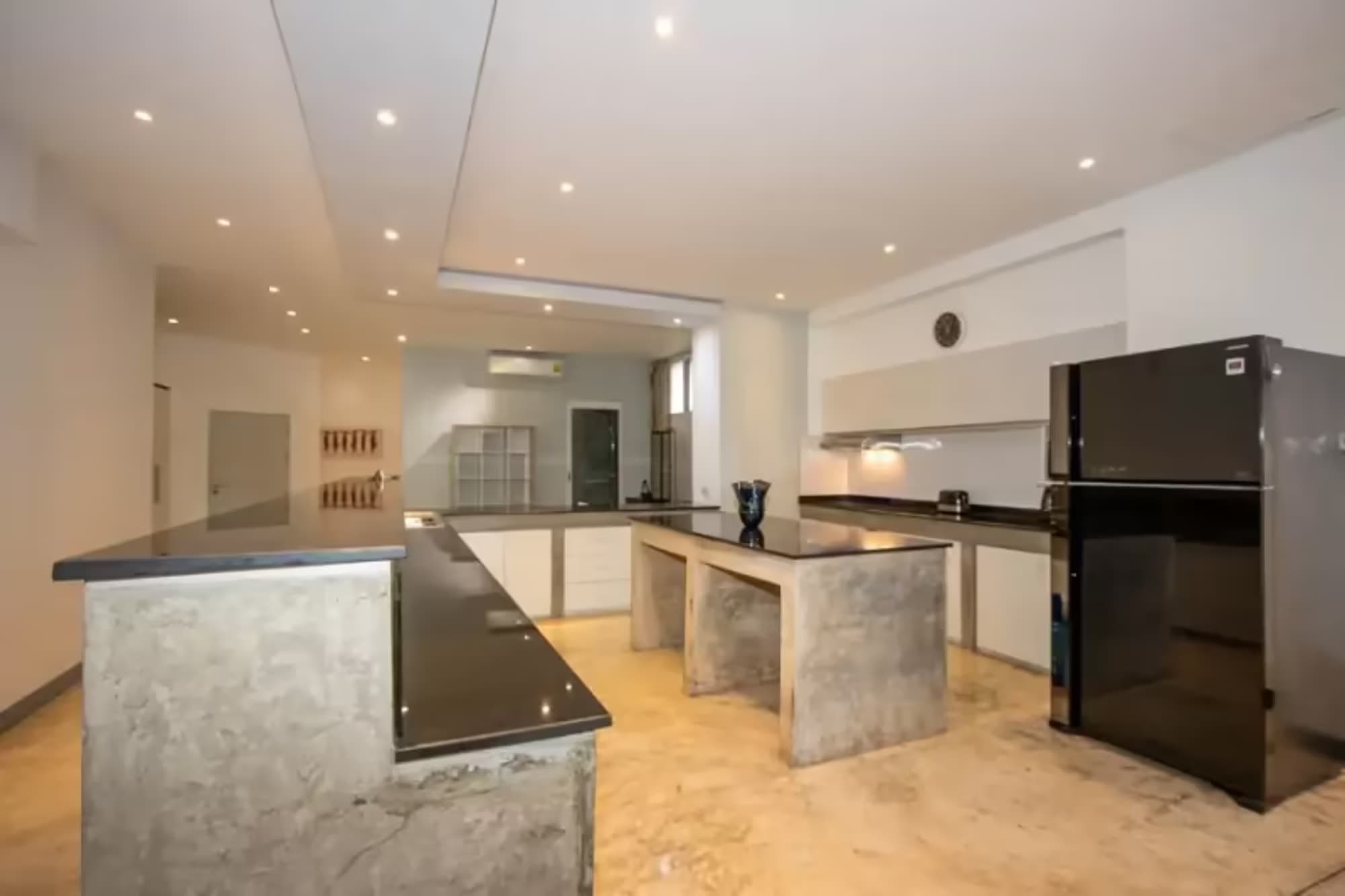 3 Bedroom Condo - Image 2