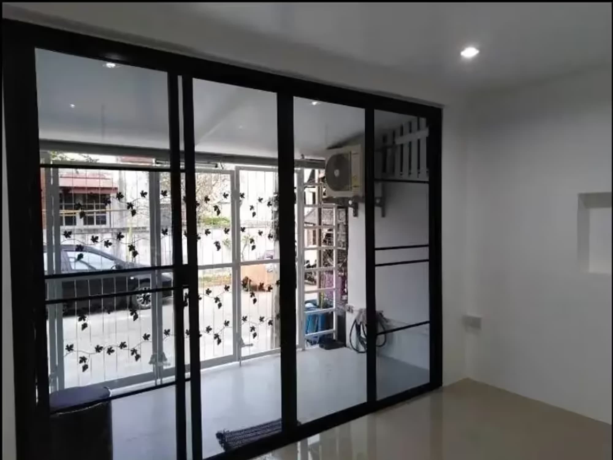 2 Bedroom House - Image 5