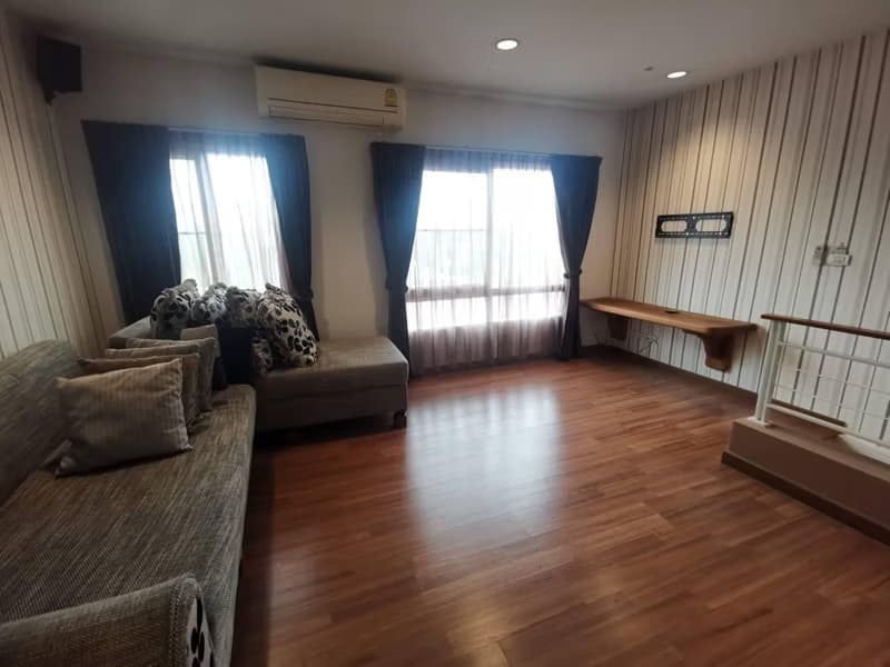 3 Bed Townhouse for Sale in Yan Nawa