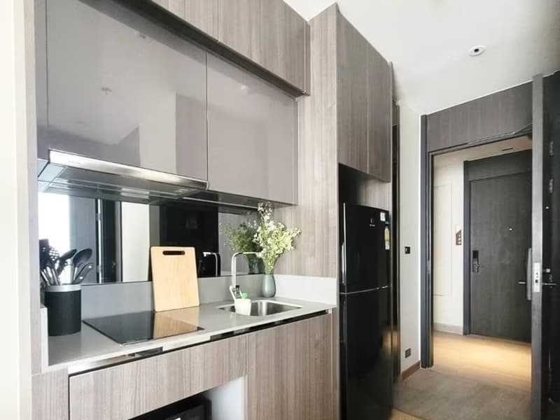 2 Bed Condo for Rent  Near Ekkamai BTS