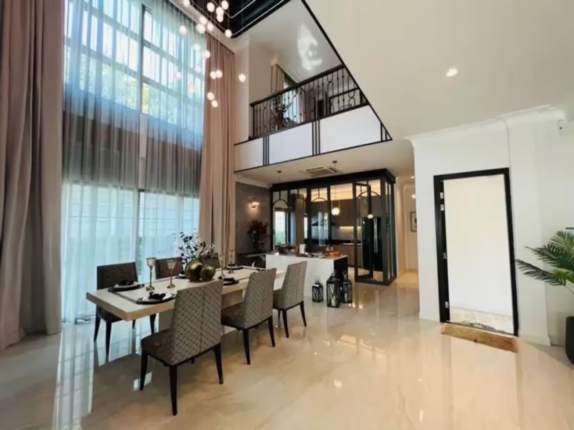 4 Bedroom House - Image 16
