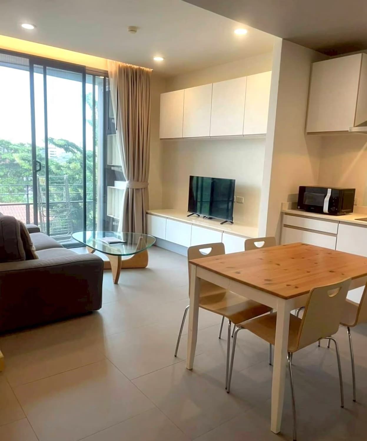 2 Bed Condo for Rent in Watthana - Image 1