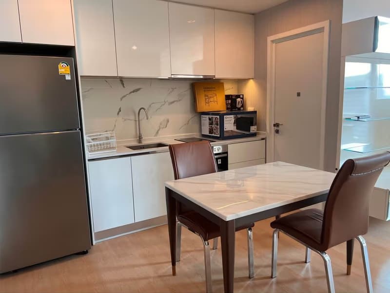 Condo for Rent at The Room Sukhumvit 21