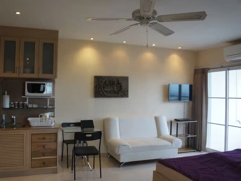 1 Bedroom Condo