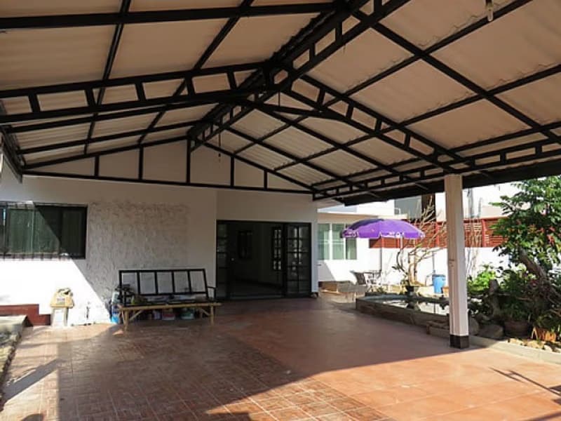 6 Bed House for Rent and Sale in Mueang Chiang Mai District