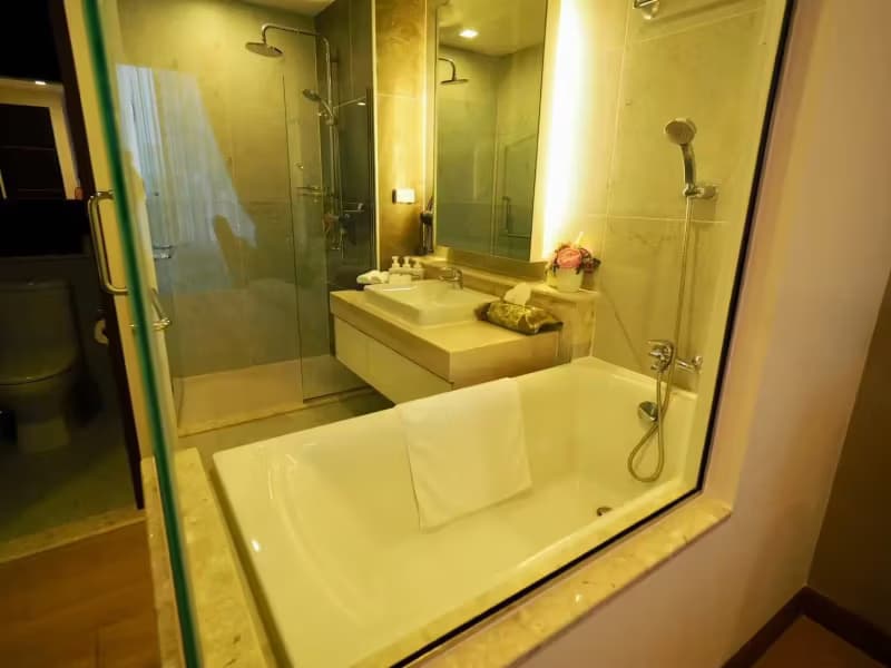 1 Bedroom Condo