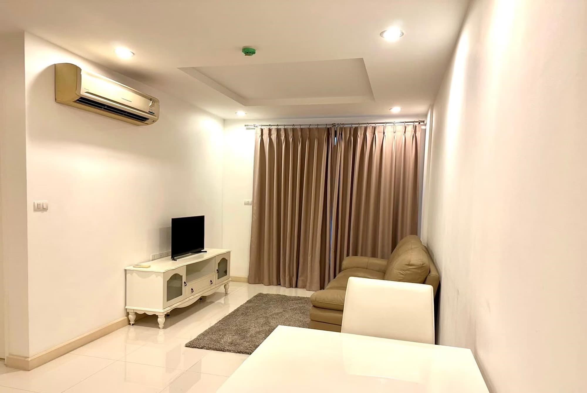 1 Bedroom Condo - Image 3