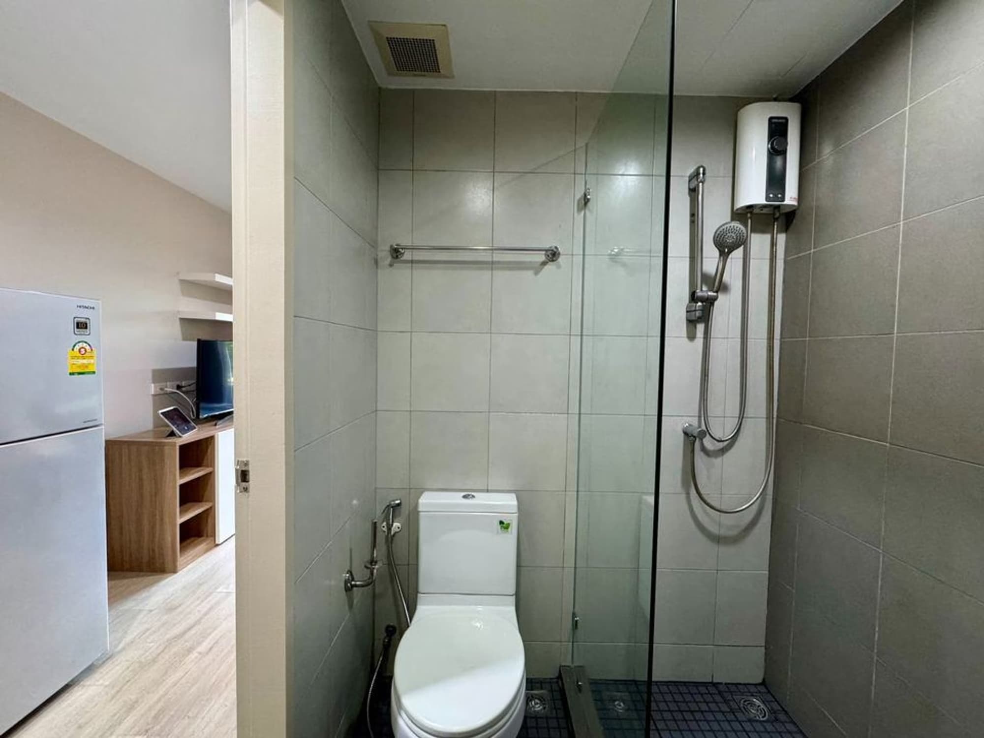 Studio Condo for Sale in Phra Khanong - Image 6