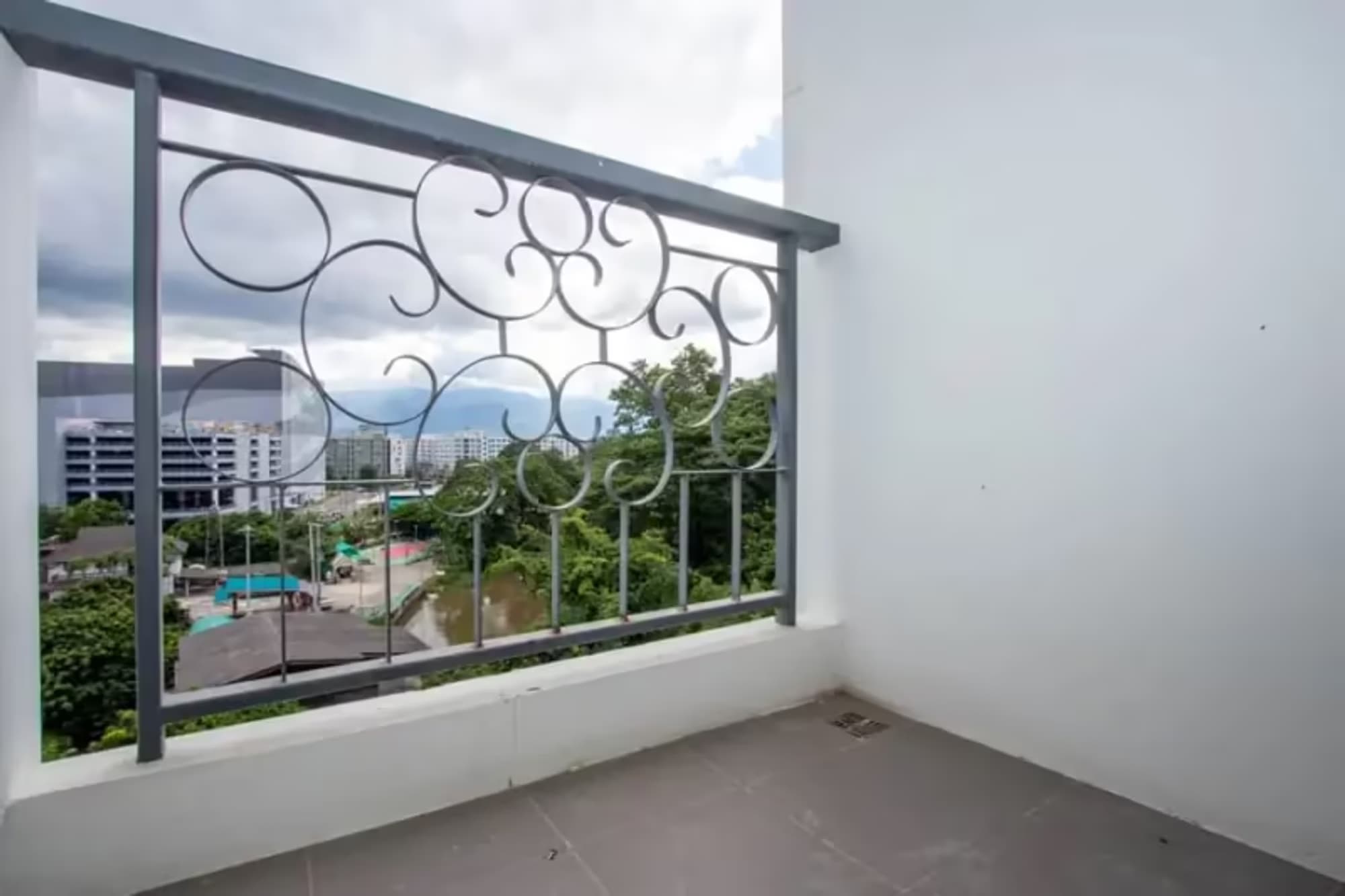 1 Bedroom Condo - Image 5