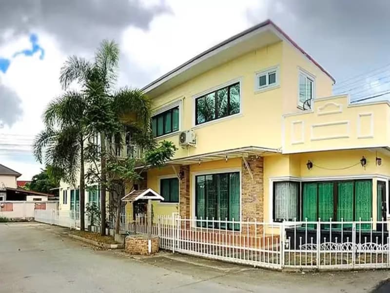 4 Bedroom House