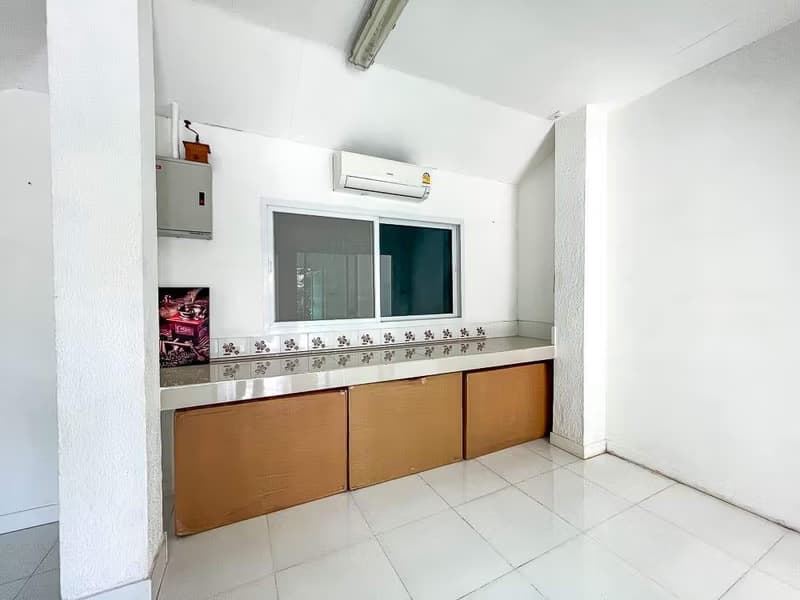 Pool Villa for Rent/Sale near City [Holiday Rental]