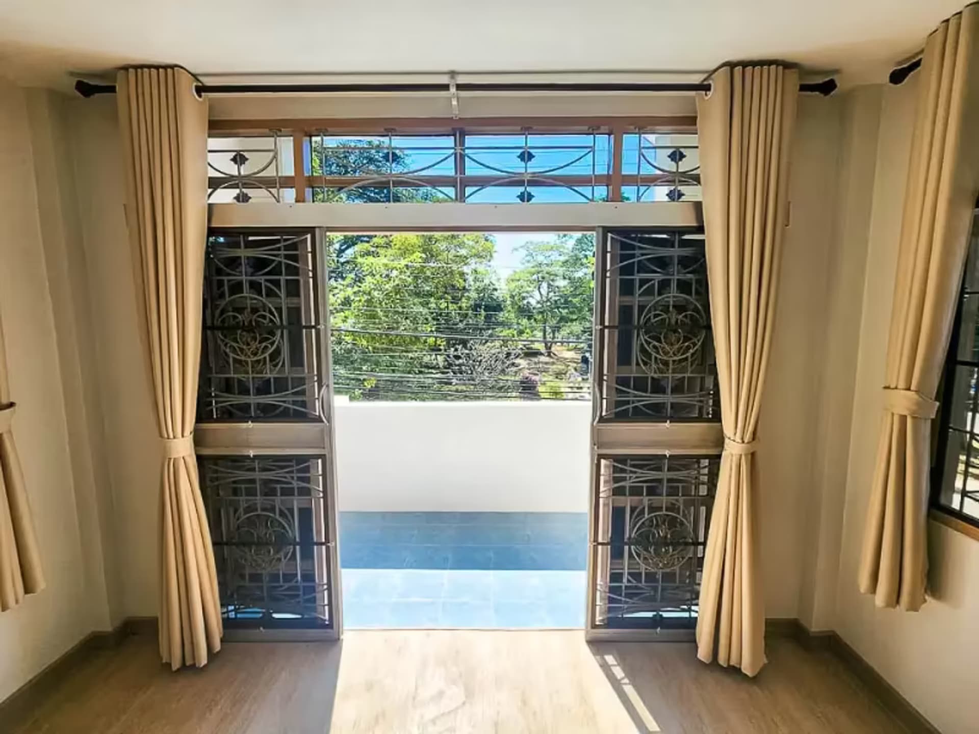 4 Bedroom House - Image 1