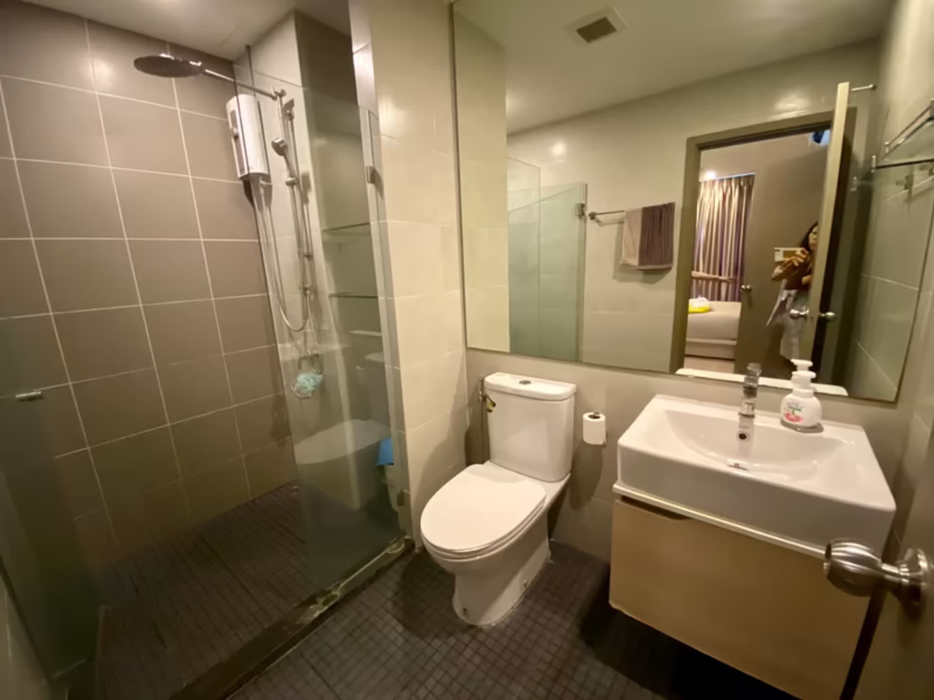 1 Bedroom Condo - Image 6