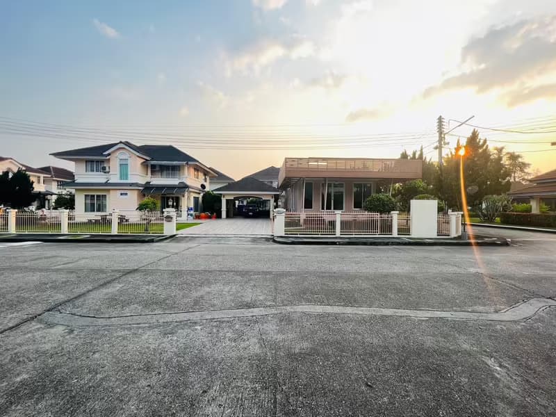  House for Sale in San Kamphaeng , San Kamphaeng.