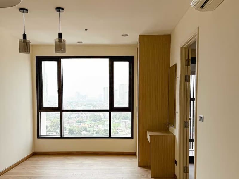 Studio Condo for Sale in Khlong San