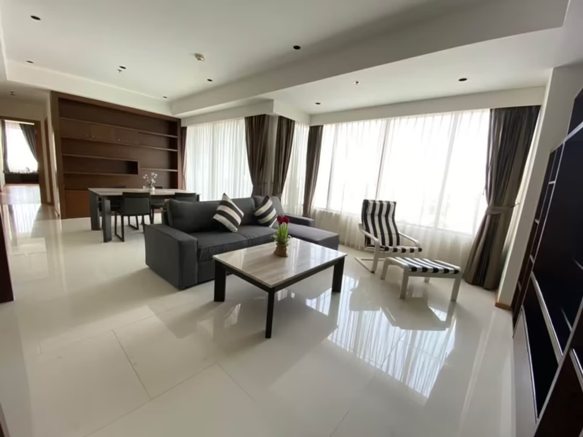 The Emporio Place Sukhumvit 24 - Image 1