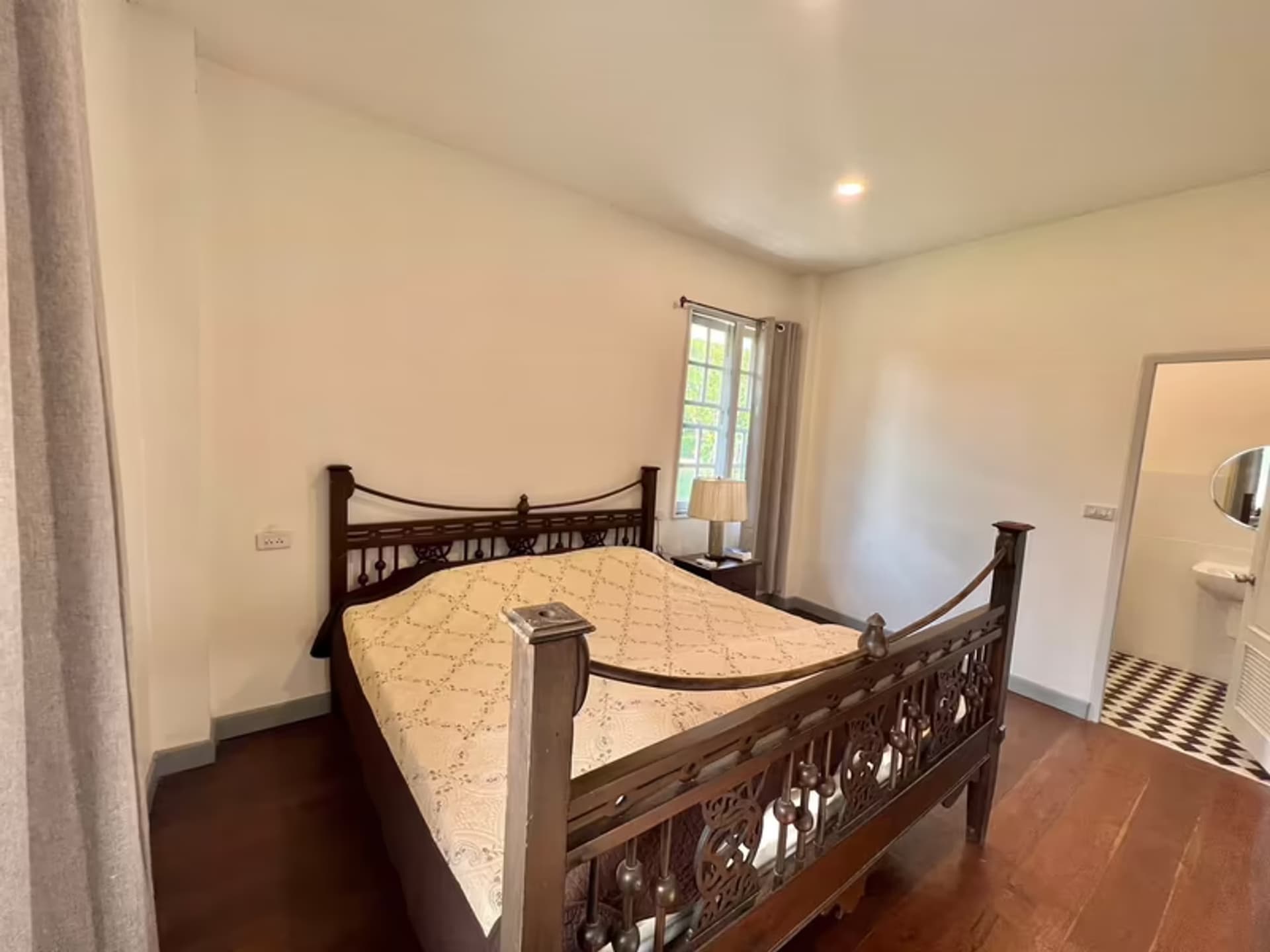 4 Bedroom House - Image 8