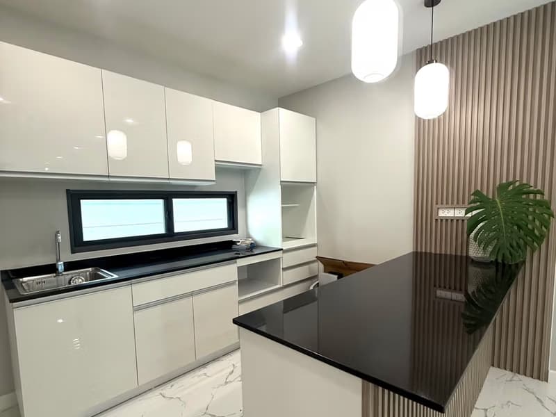 5 Bed House for Sale in Hang Dong District