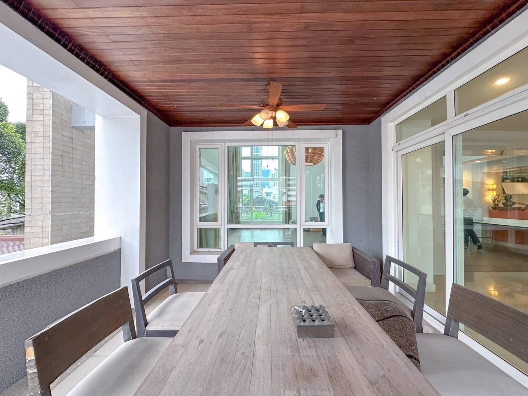 9 Bed House for Sale in Watthana - Image 10