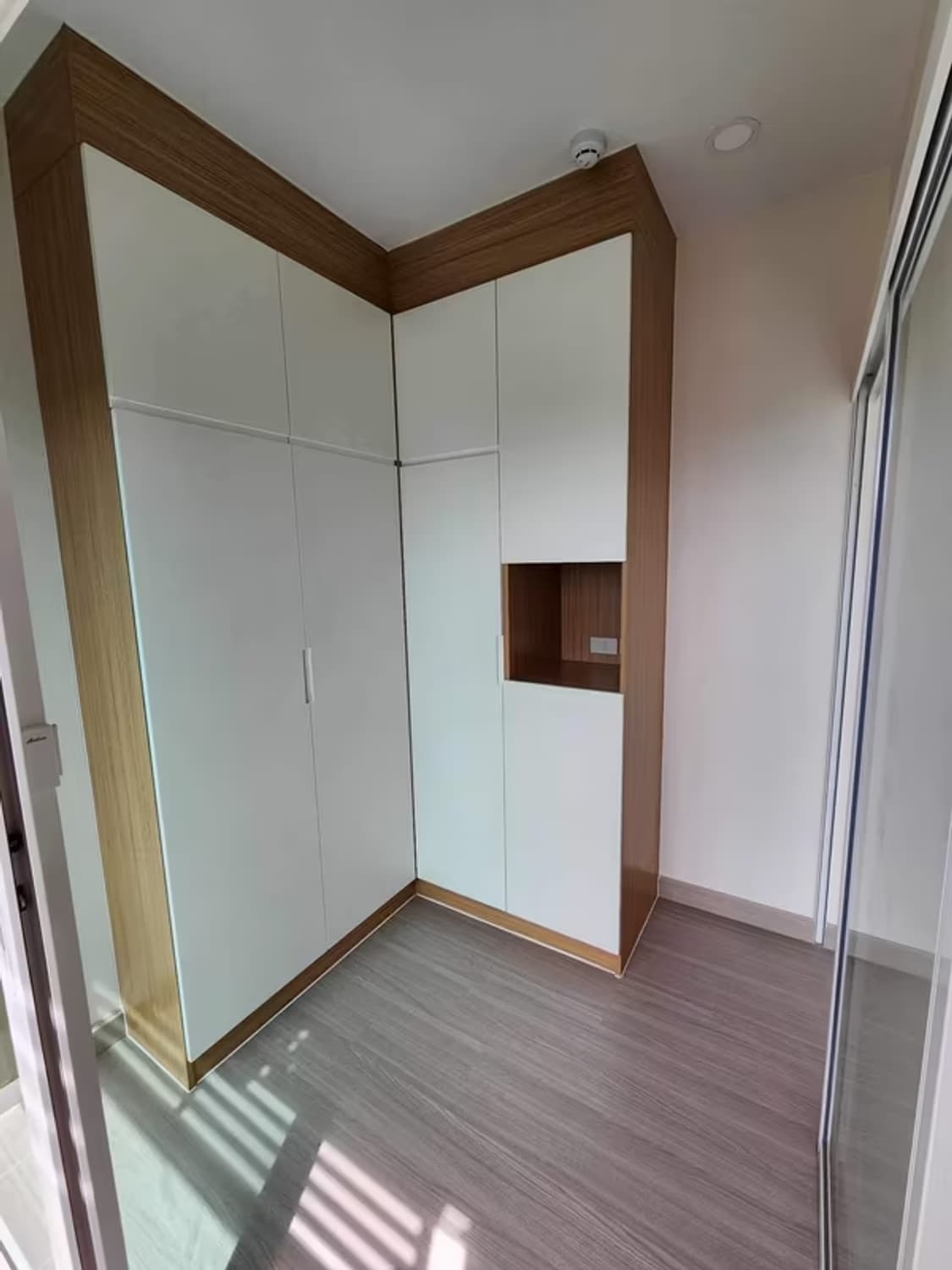 1 Bedroom Condo - Image 6