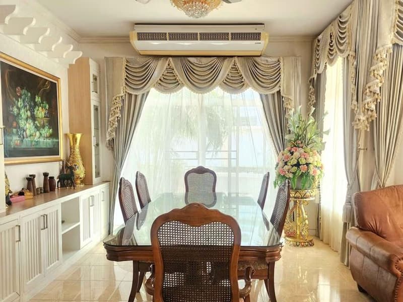 6 Bed House for Rent and Sale in Saraphi