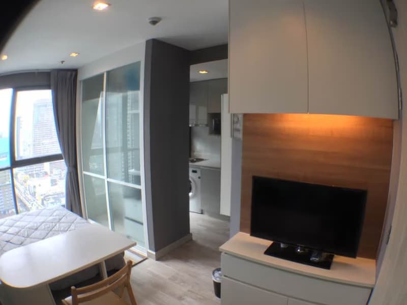 undefined Bed Condo for Rent and Sale  Near Phetchaburi MRT