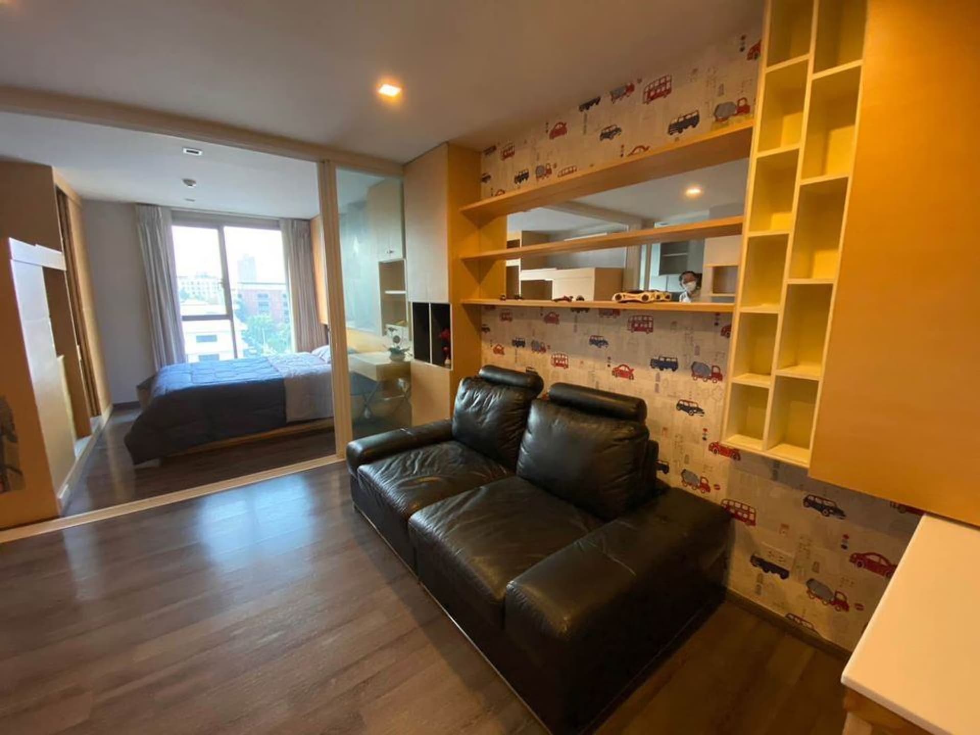 1 Bed Condo for Sale in Phra Khanong - Image 1