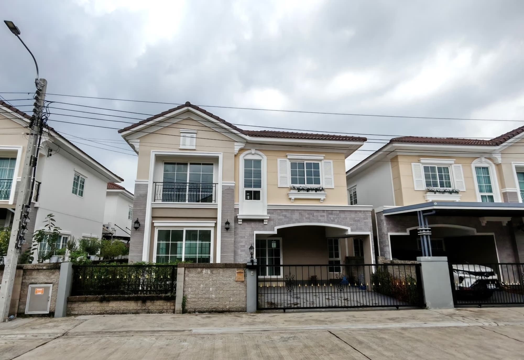 4 Bed House for Sale in Prawet - Image 1