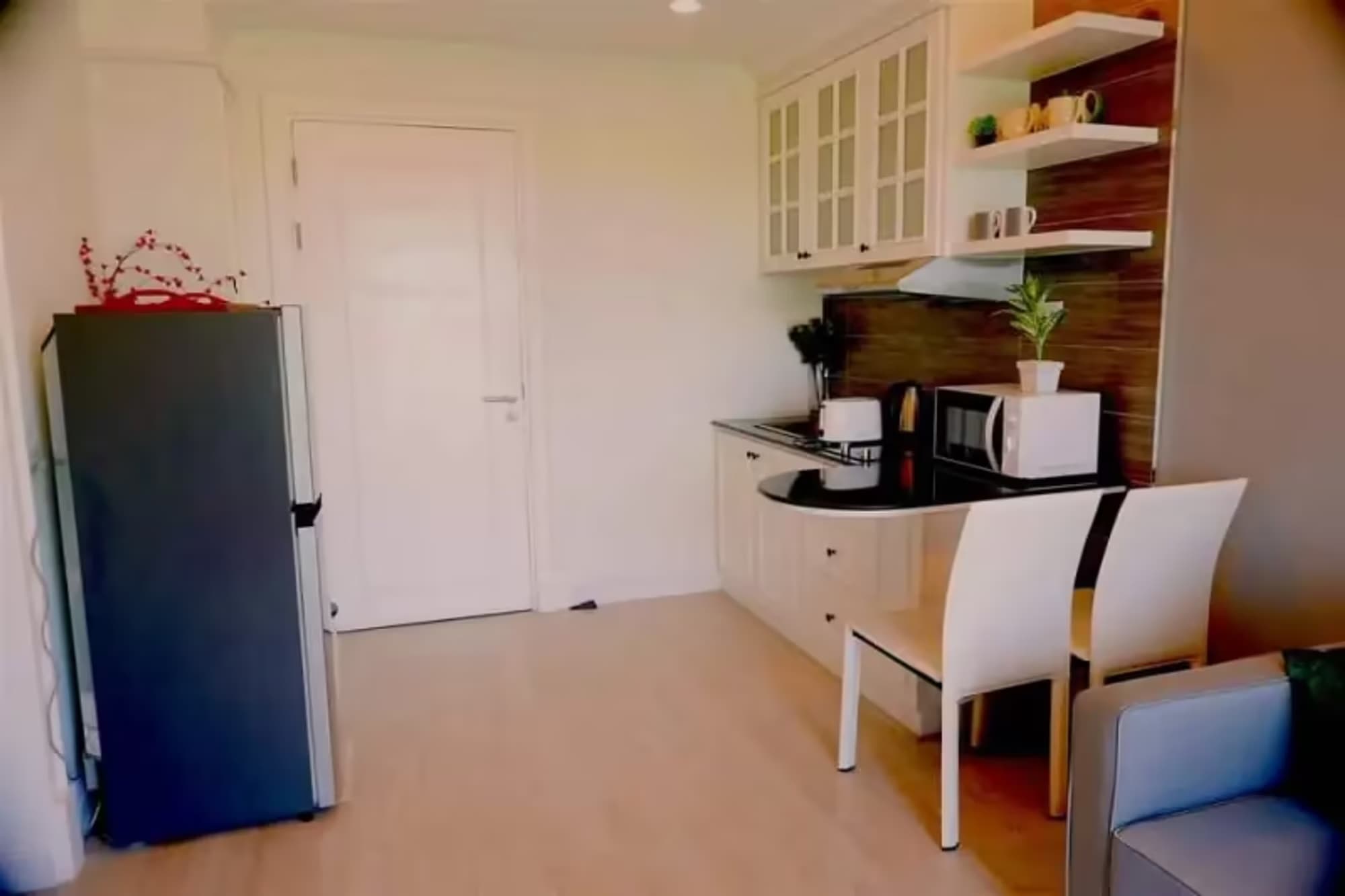 1 Bedroom Condo - Image 5