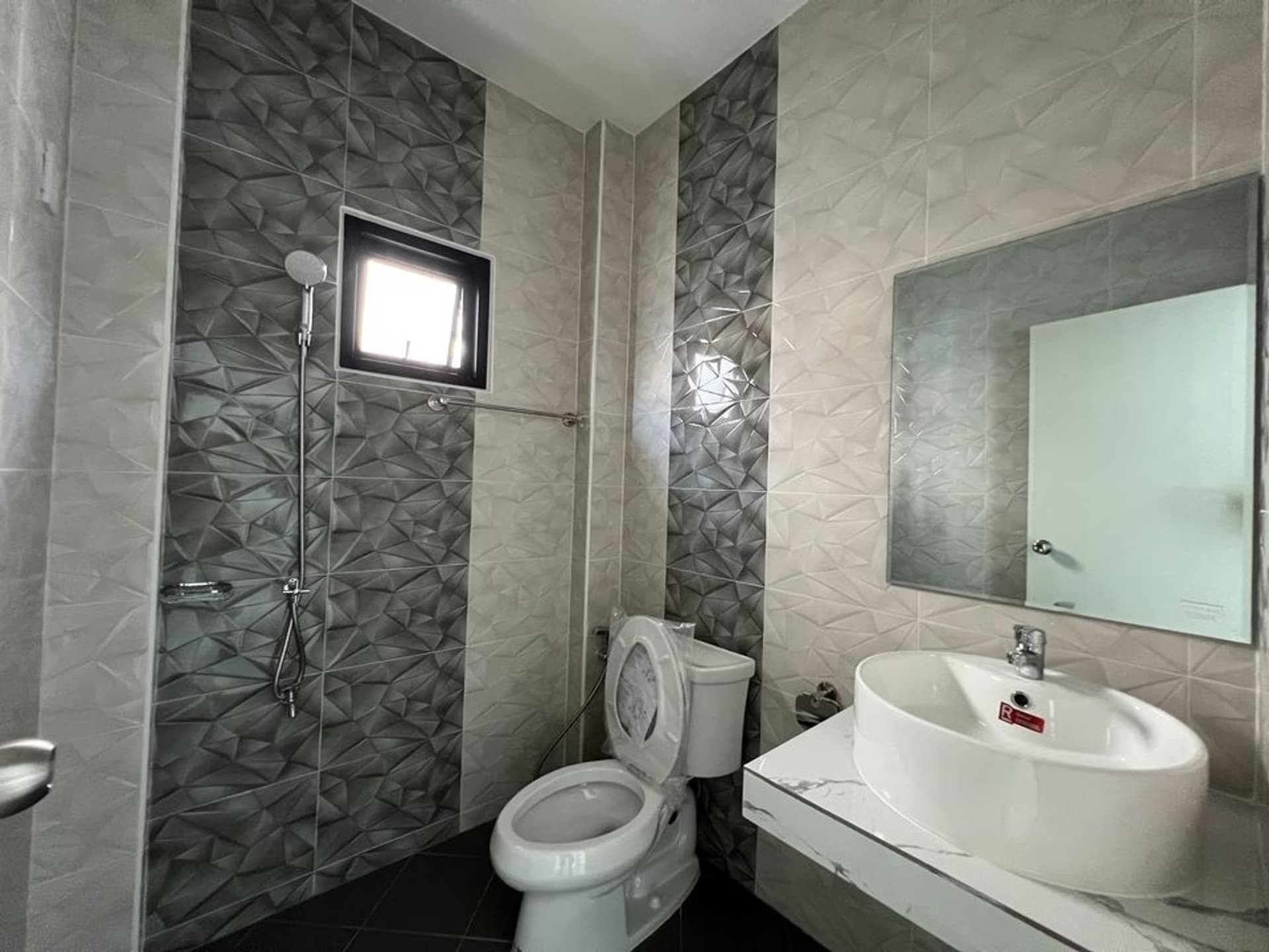 3 Bed House for Sale in Saraphi - Image 5