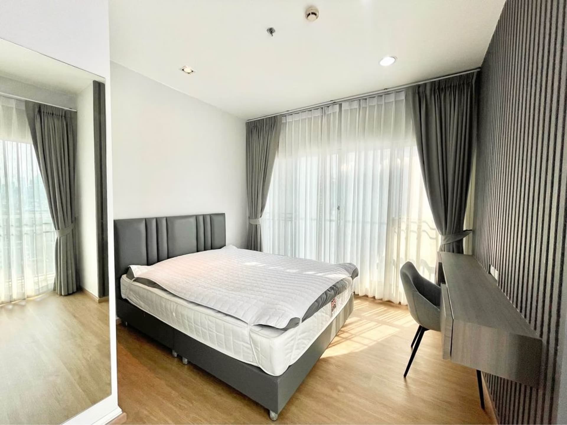 Condo for Rent at Noble Ora - Image 3