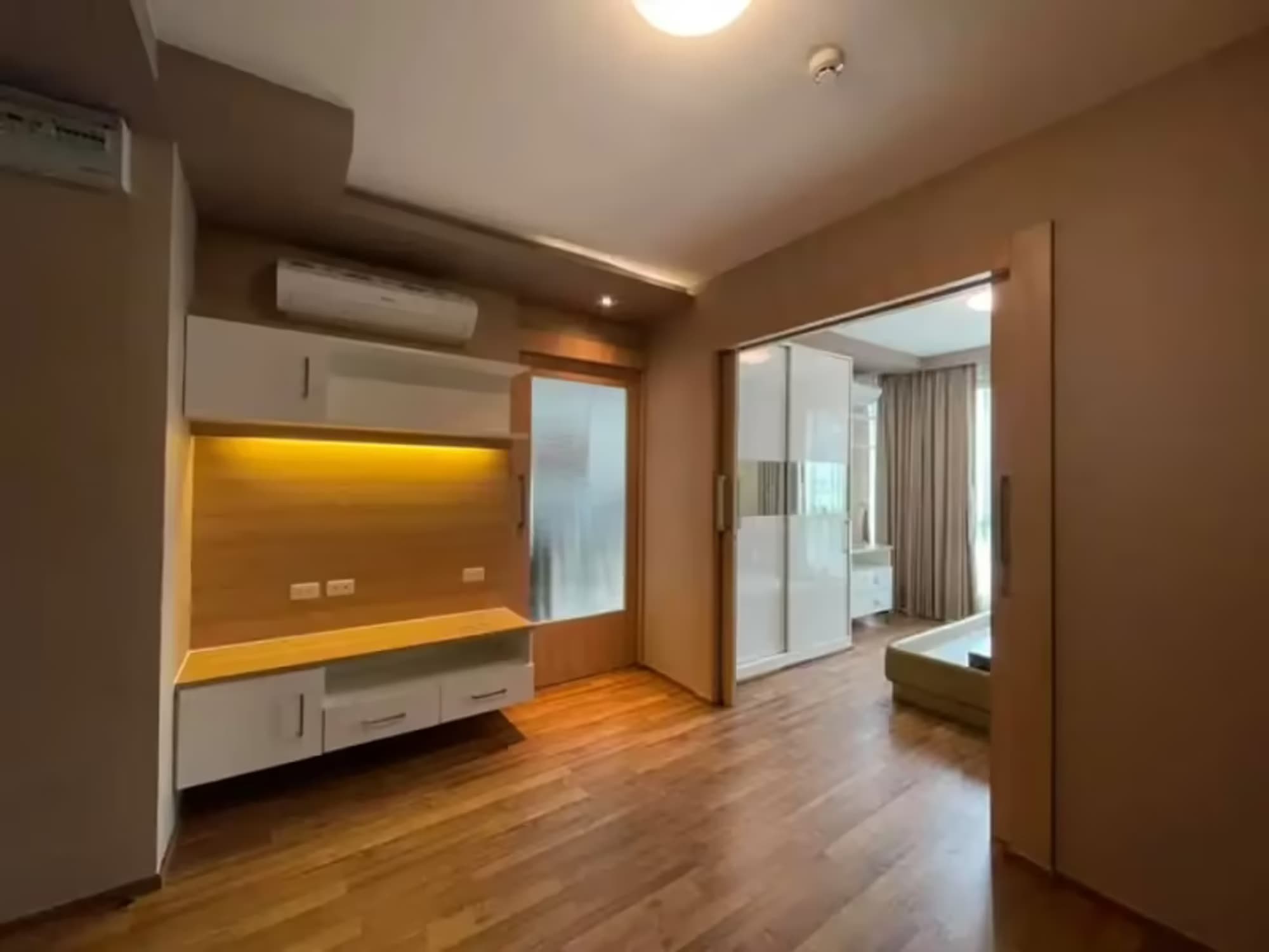 1 Bedroom Condo - Image 4