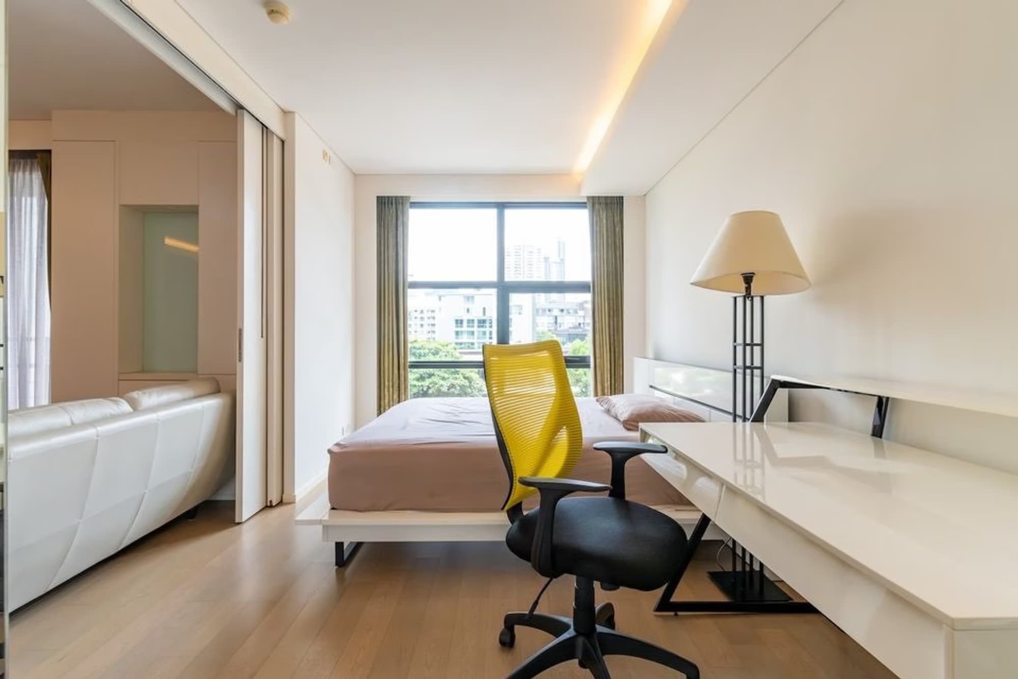 1 Bed Condo for Sale in Watthana - Image 10