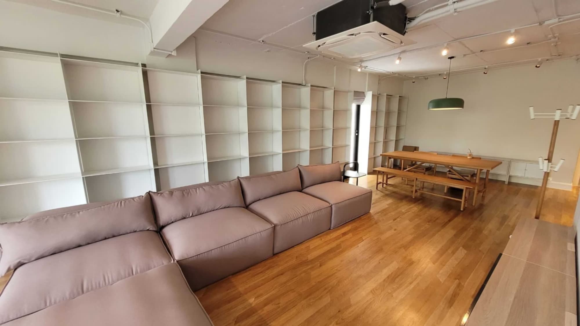 2 Bed Condo for Rent and Sale in Watthana - Image 3