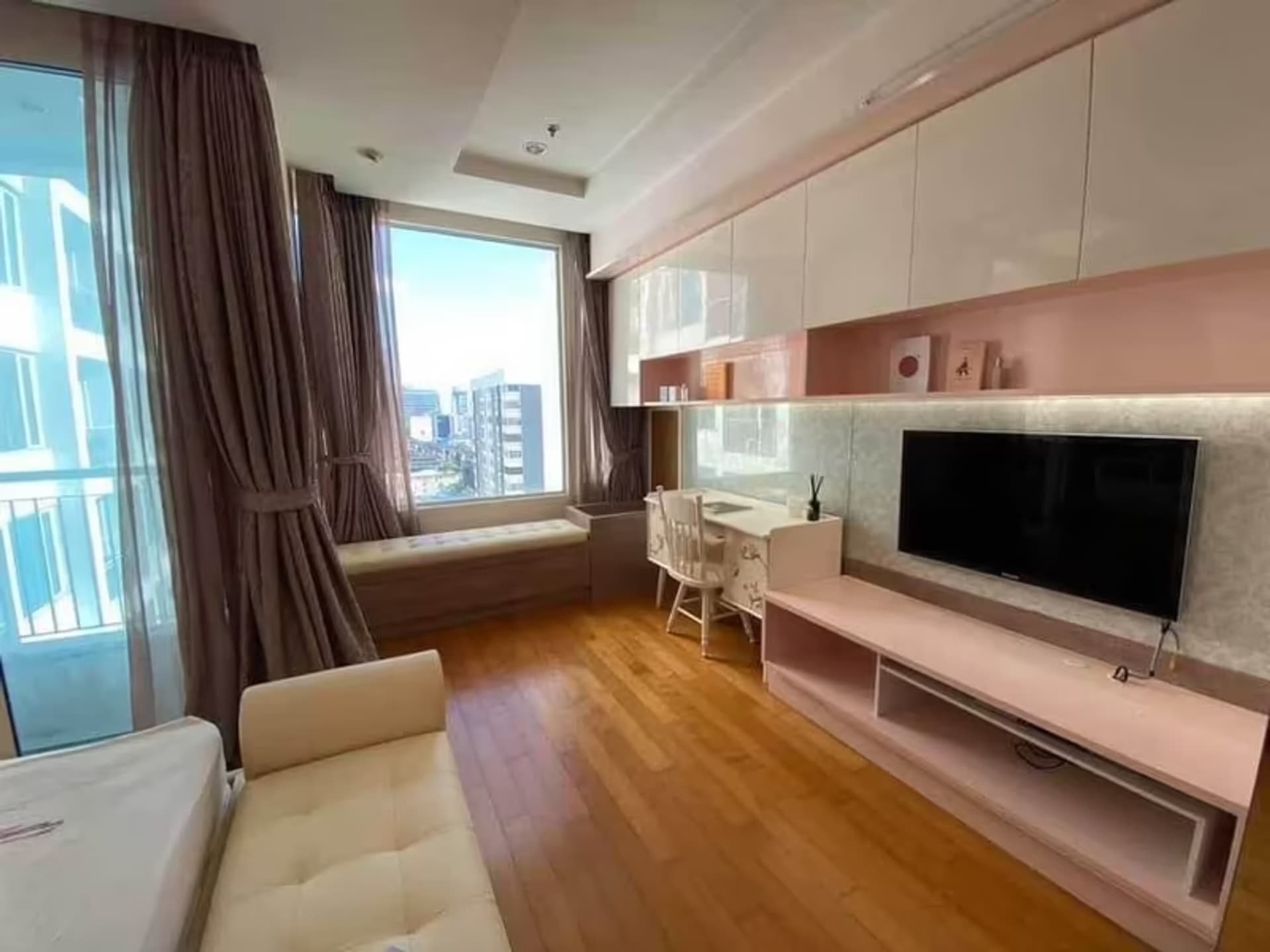 Condo for Sale at Villa Ratchatewi   - Image 1