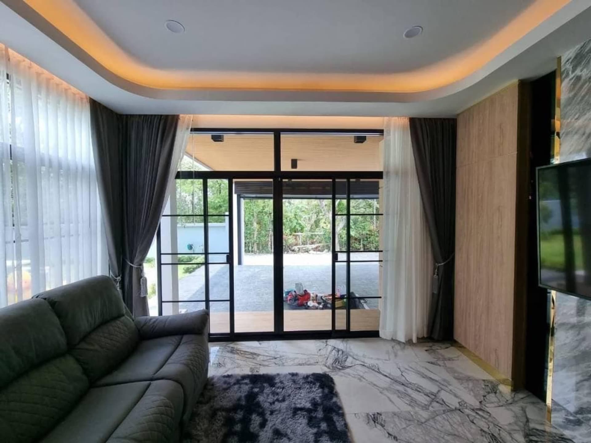 5 Bed House for Rent in San Sai - Image 9