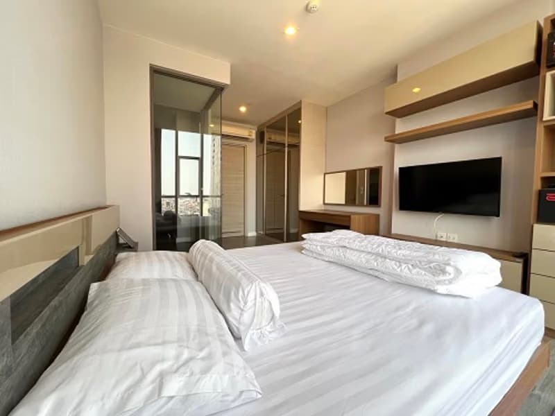 Condo for Rent at The Room Sathorn - TanonPun