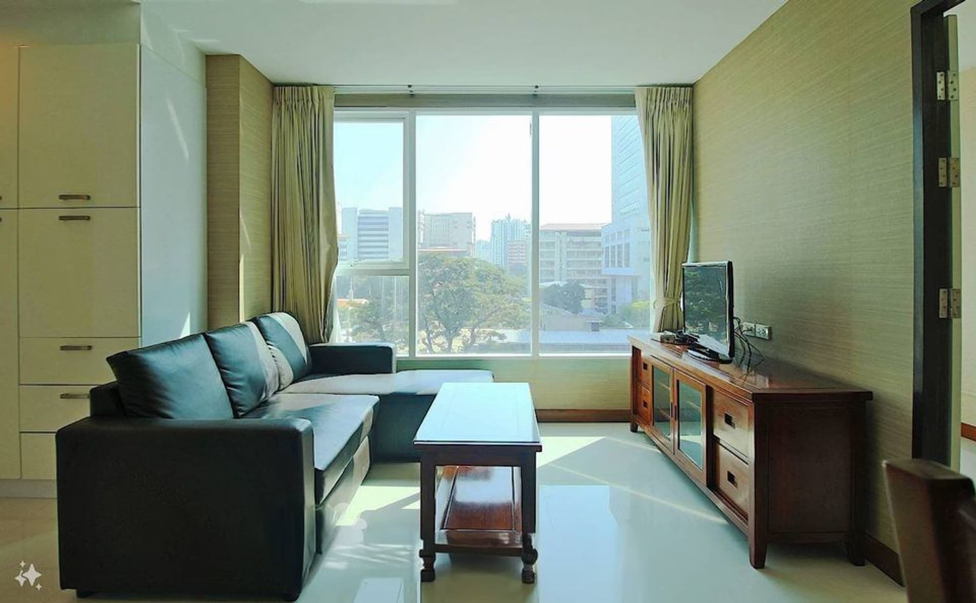 1 Bed Condo for Sale in Watthana - Image 1