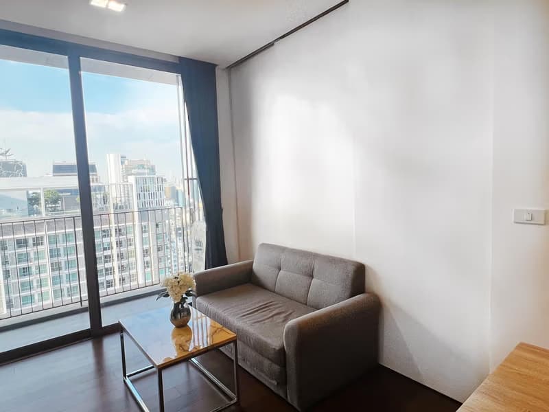 1 Bed Condo for Rent and Sale in Sathon