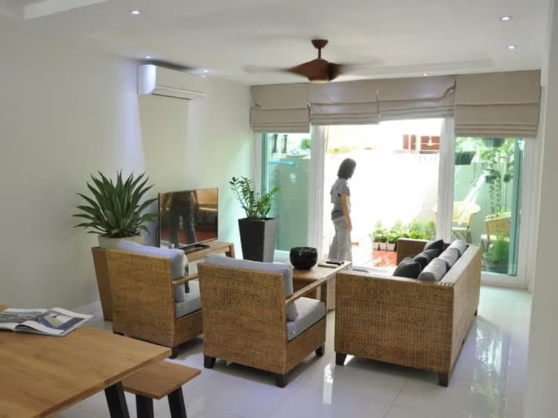 3 Bed Townhouse for Rent in Watthana