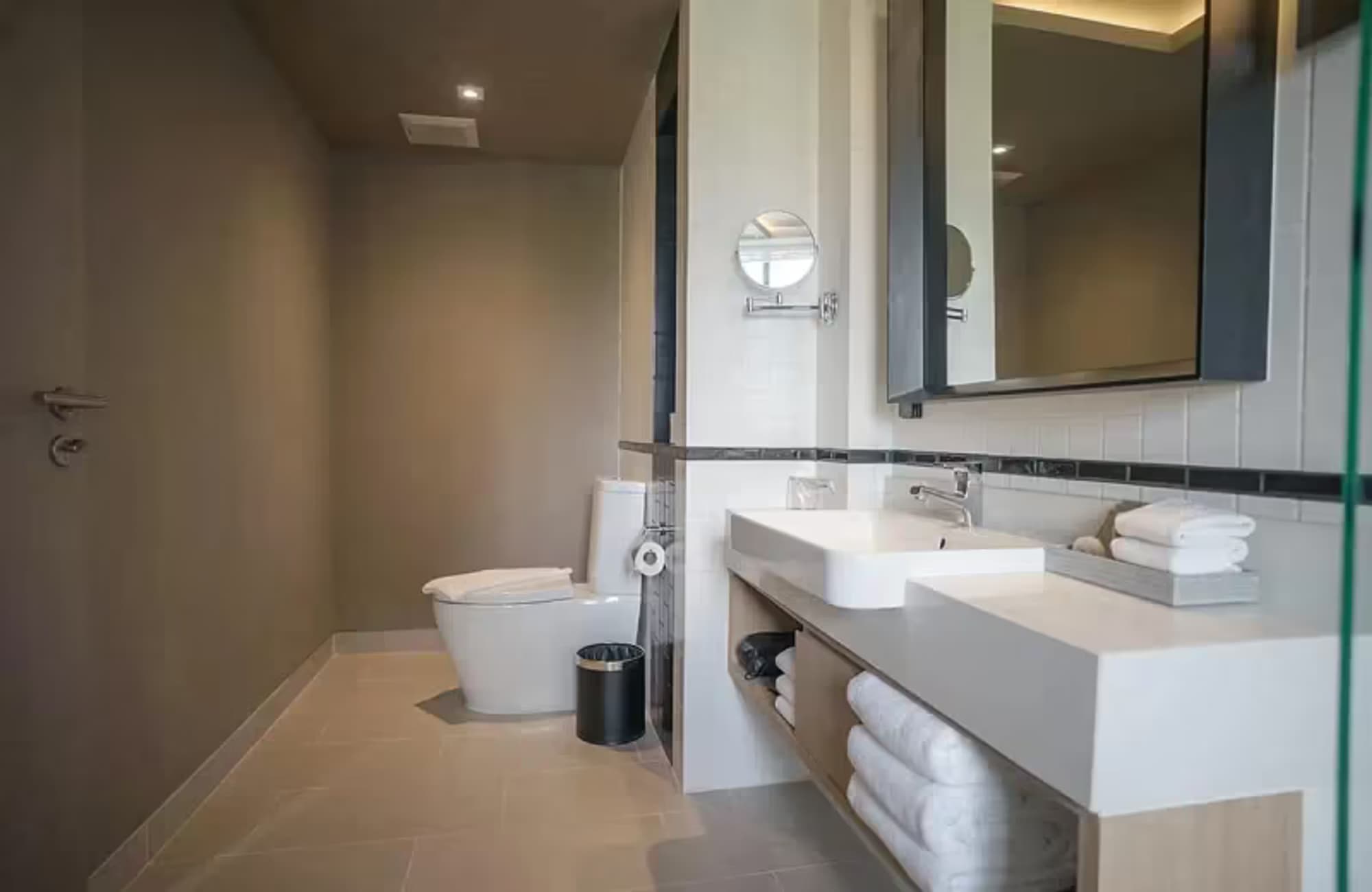 2 Bedroom Condo - Image 4