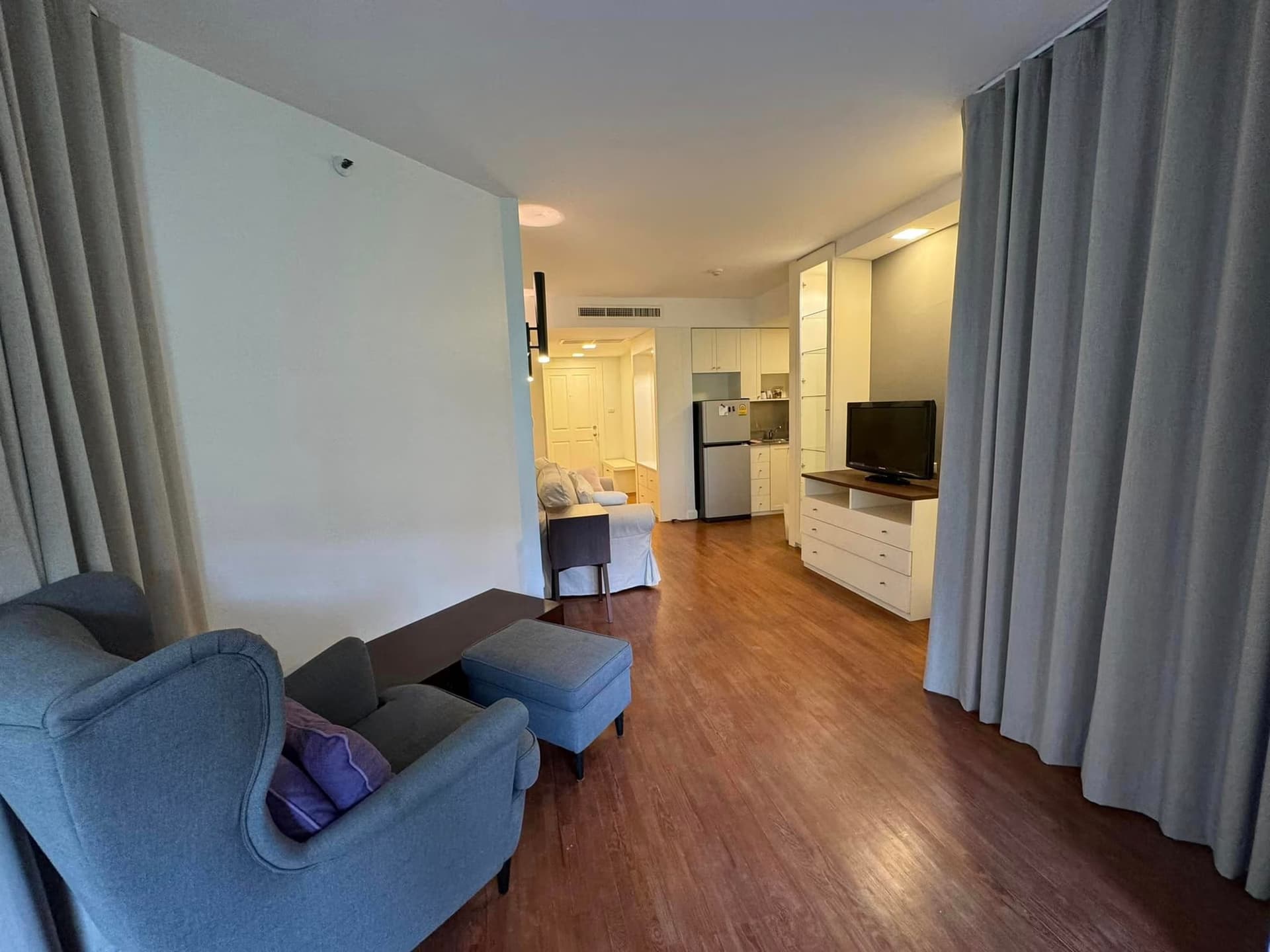 2 Bed Condo for Sale in Dusit - Image 1