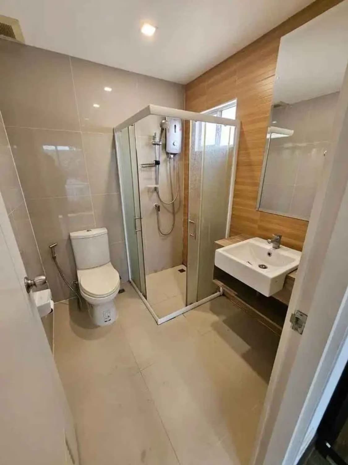  - Image 8