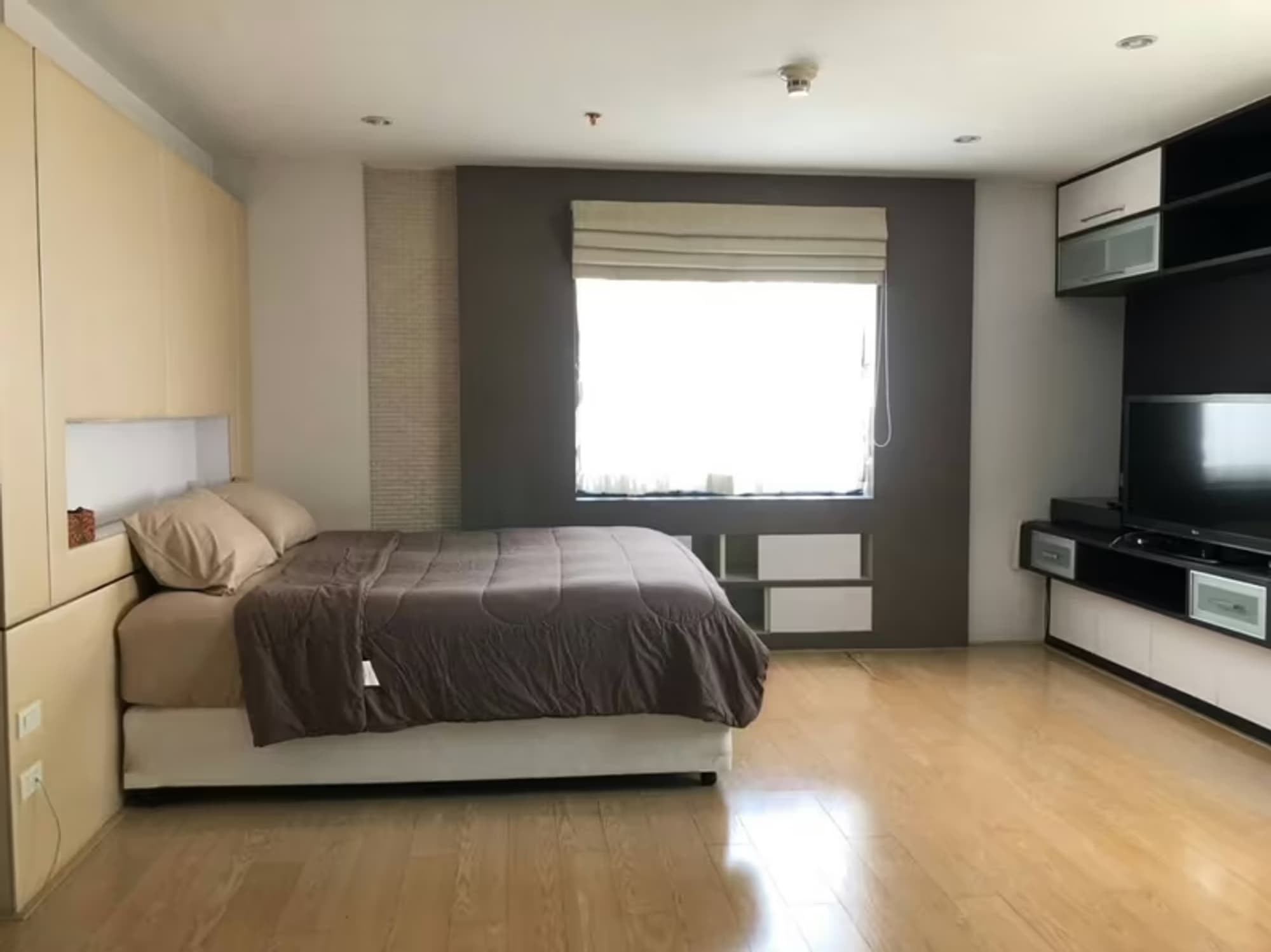 1 Bedroom Condo - Image 16