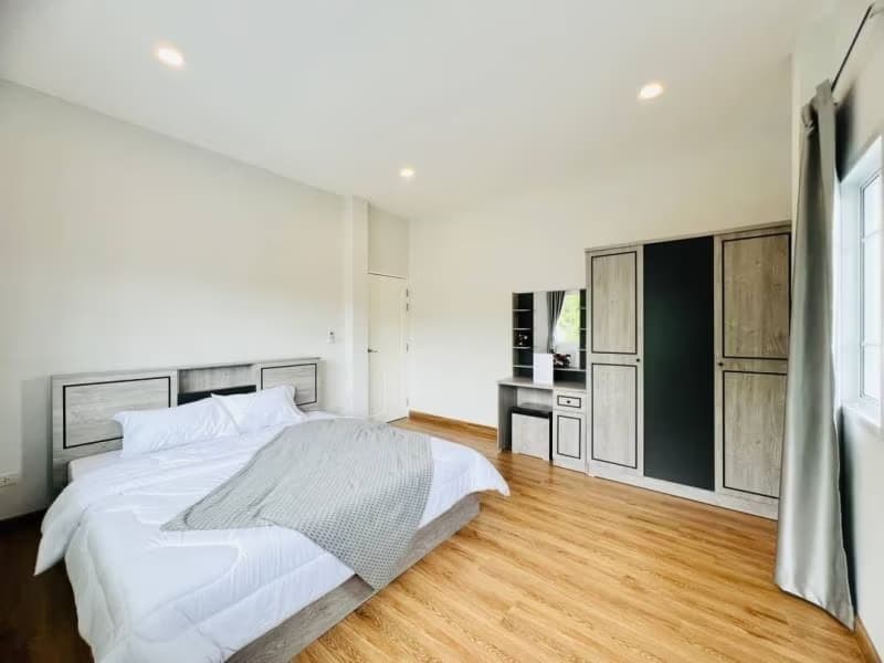 4 Bed House for Rent and Sale in Hang Dong District