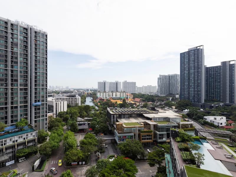 1 Bed Condo for Sale in Watthana